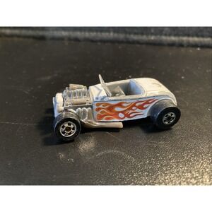 Vintage 1975 Hot Wheels Street Rodder '32 Ford Hot Rod White Roadster Diecast‎
